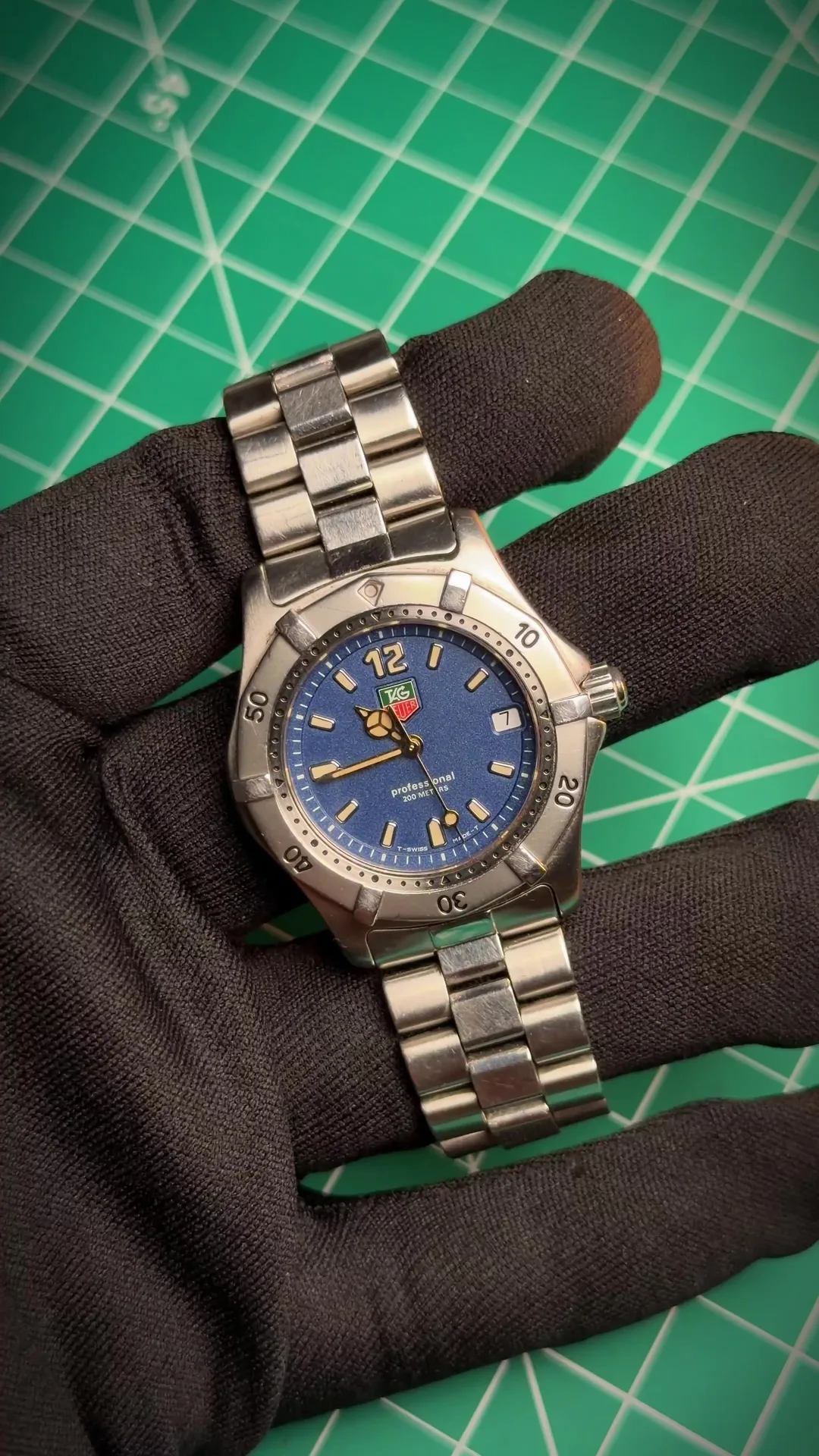 TAG Heuer Professional 2000 — vídeo 2