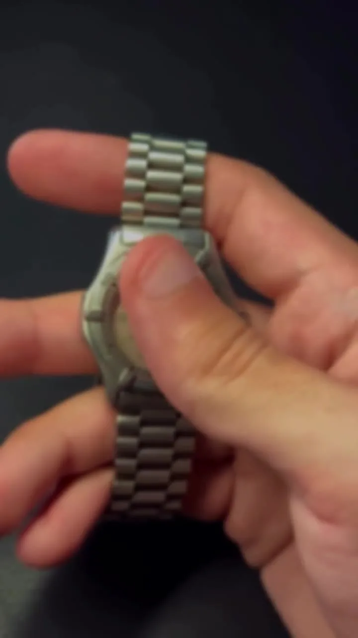 TAG Heuer Professional 2000 — vídeo 1